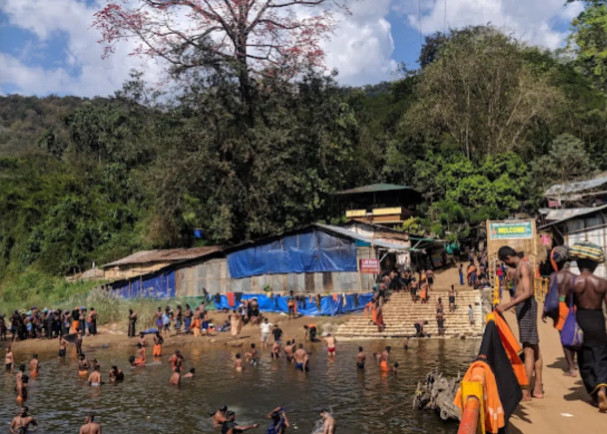 Azhutha river